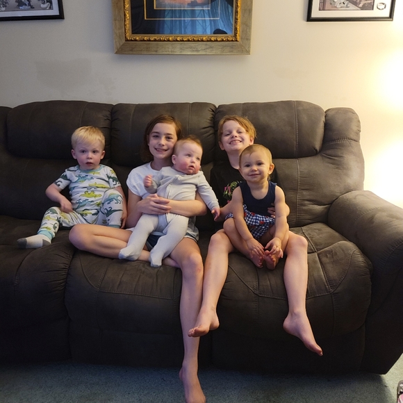 Meet your Posher, Crystal - Picture 7 of 7